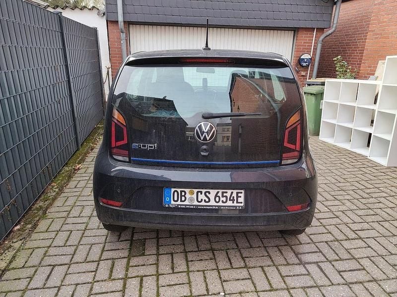 Gebraucht VW e-up! Style 61 kW (83 PS) 2022 Schwarz Kleinwagen