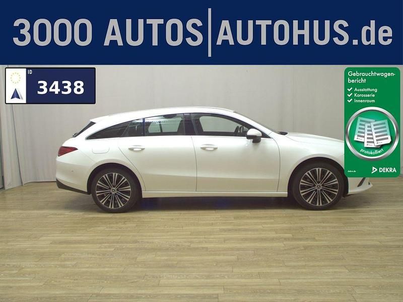 Polarweiss unilack Gebraucht 2022 Mercedes CLA250e Limousine | 23.480 € - Bild 1/4