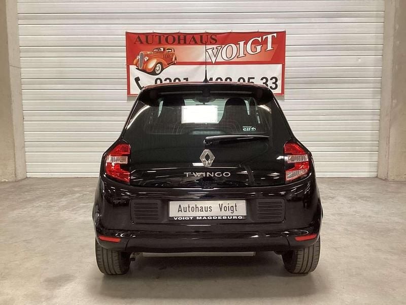 Gebraucht Renault Twingo LIMITED 69 PS (50 kW) 2017 Sternenschwarz Kleinwagen