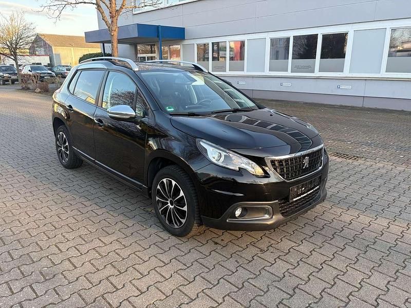 Gebraucht Peugeot 2008 Style 110 PS (80 kW) 2018 Lackierung schwarz perla nera SUV