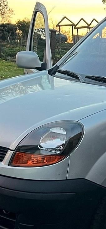 Gebraucht Renault Kangoo 82 PS (60 kW) 2004 Van / Kleinbus