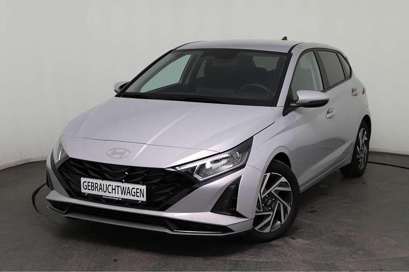 Gebraucht Hyundai i20 101 PS (74 kW) 2025 Grau Kleinwagen
