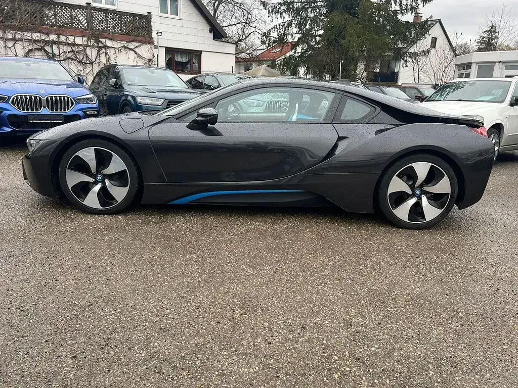 Gebraucht BMW i8 Performance 362 PS (266 kW) 2015 Grau Coupé