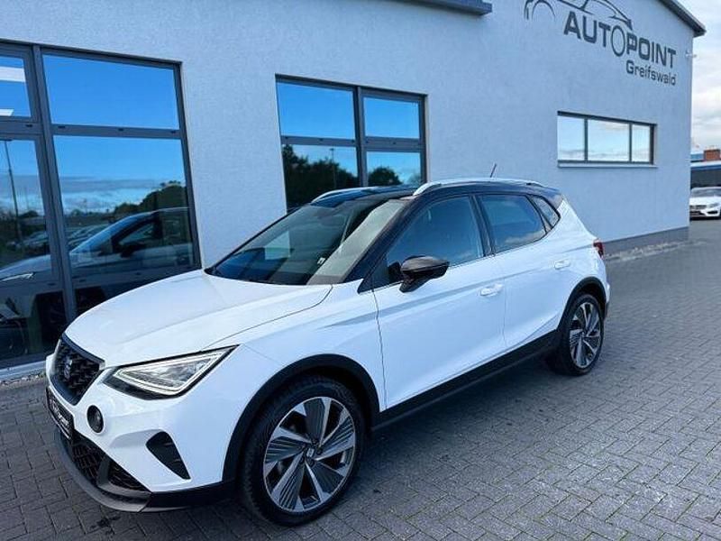 Gebraucht Seat Arona FR 150 PS (110 kW) 2023 Weiß SUV