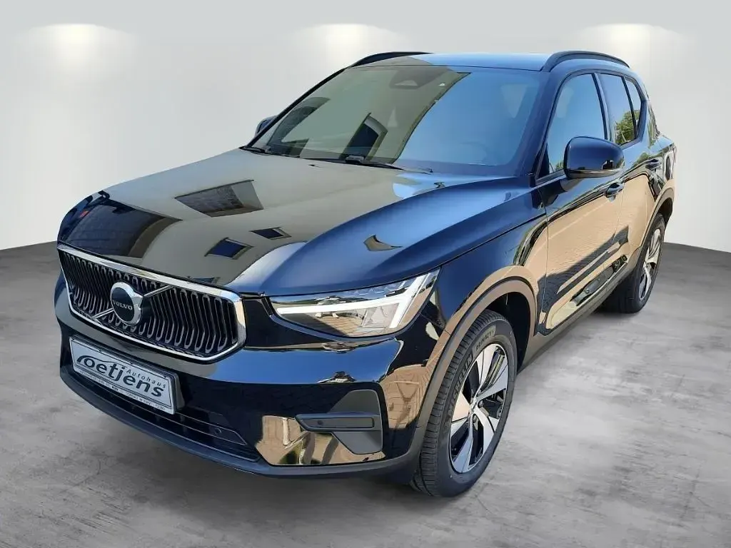 Neu Volvo XC40 Core 163 PS (119 kW) 2026 Onyx black SUV