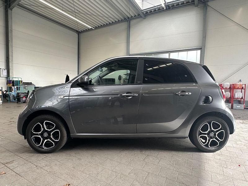 Gebraucht Smart ForFour Prime 90 PS (66 kW) 2019 Grau Kleinwagen