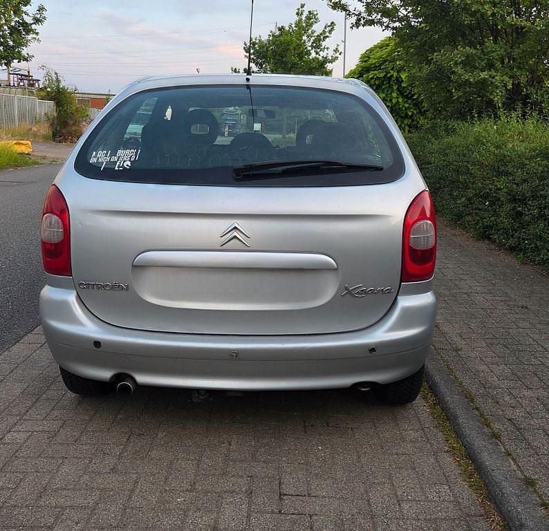 Silber Gebraucht 2003 Citroën Xsara Picasso Van / Kleinbus | 800 € (Fairer Preis) - Bild 1/4