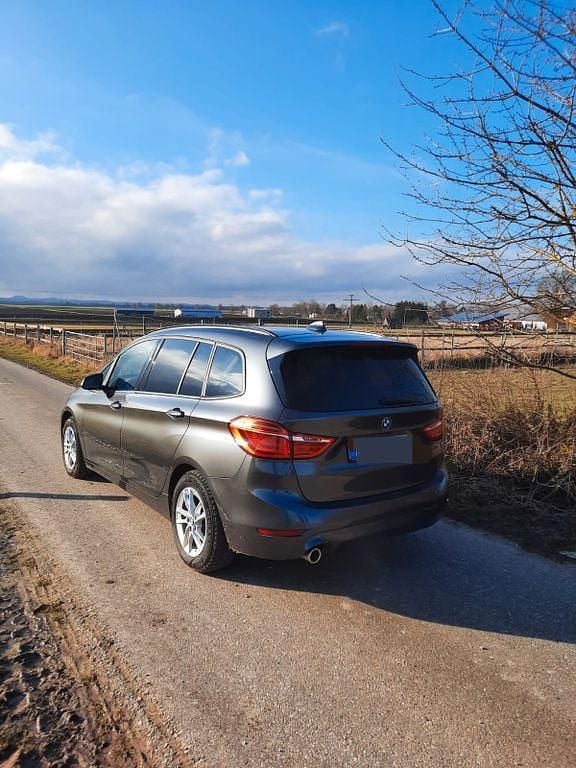 Gebraucht BMW 218 Gran Tourer Sport Line 136 PS (100 kW) 2021 Grau Van / Kleinbus
