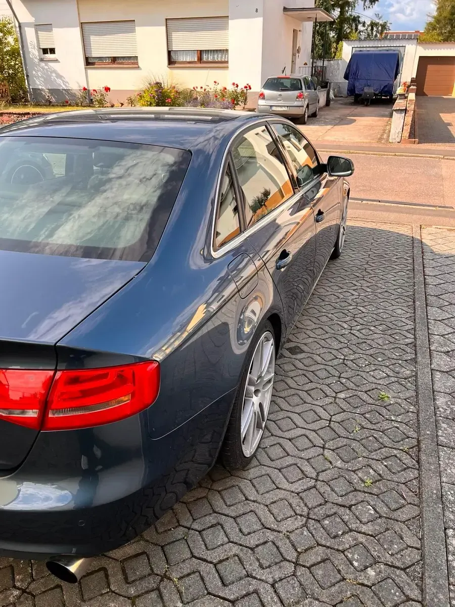Gebraucht Audi A4 Ambiente 170 PS (125 kW) 2015 Blau Limousine