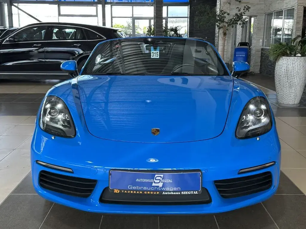 Gebraucht Porsche Boxster 299 PS (219 kW) 2022 Blau sharkblue Cabrio