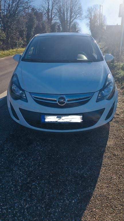 Gebraucht Opel Corsa Selection 69 PS (50 kW) 2014 Weiß Kleinwagen