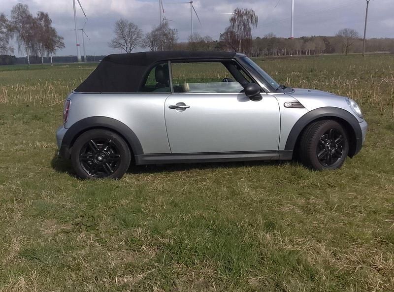 Gebraucht Mini One Cabriolet 98 PS (72 kW) 2010 Silber Cabrio