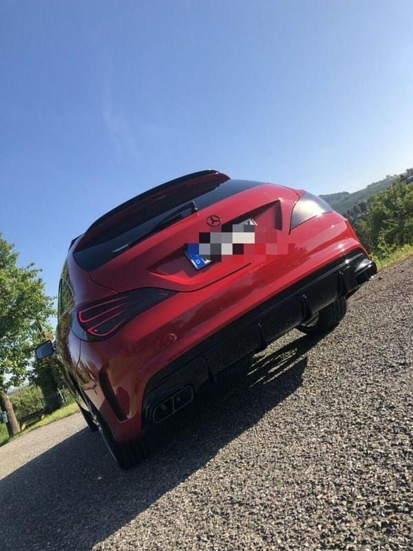 Rot Gebraucht 2015 Mercedes 250 Coupé | 17.990 € (Fairer Preis) - Bild 1/4