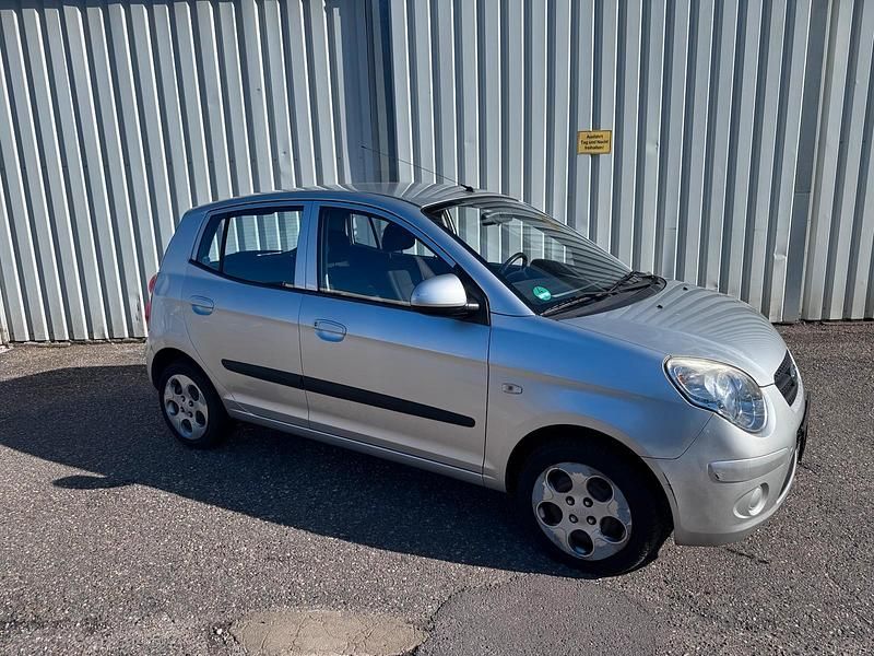 Gebraucht Kia Picanto 65 PS (47 kW) 2009 Silber Kleinwagen