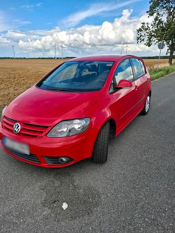 Rot Gebraucht 2008 VW Golf Plus Cross Van / Kleinbus | 5.300 € (Fairer Preis) - Bild 1/4