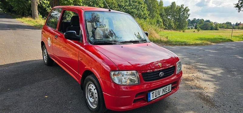 Rot Gebraucht 2002 Daihatsu Cuore Kleinwagen | 3.999 € (Teuer) - Bild 1/4