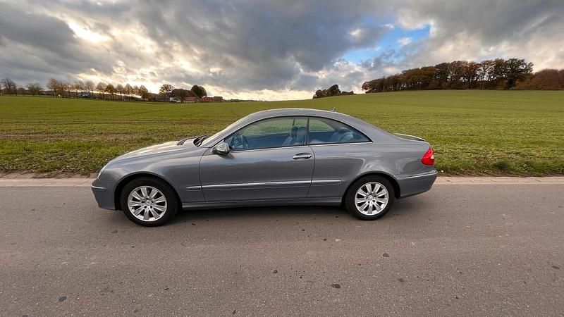 Gebraucht Mercedes CLK200 184 PS (135 kW) 2007 Grau Coupé