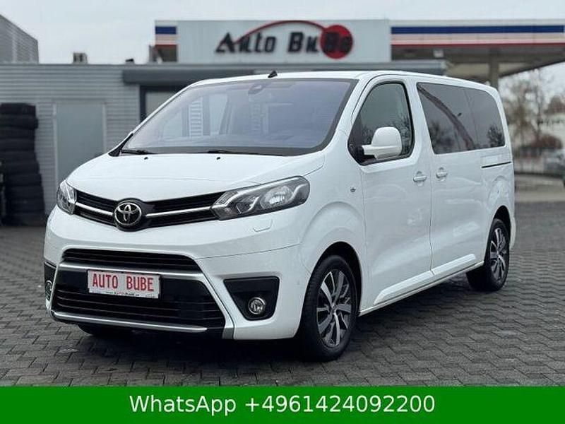 Weiß Gebraucht 2021 Toyota Proace Verso Team Kombi | 32.900 € - Bild 1/4