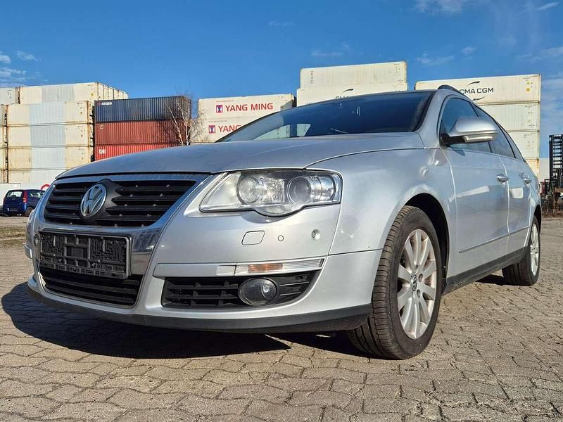 Gebraucht VW Passat Comfortline 140 PS (102 kW) 2009 Reflex silver metallic Kombi