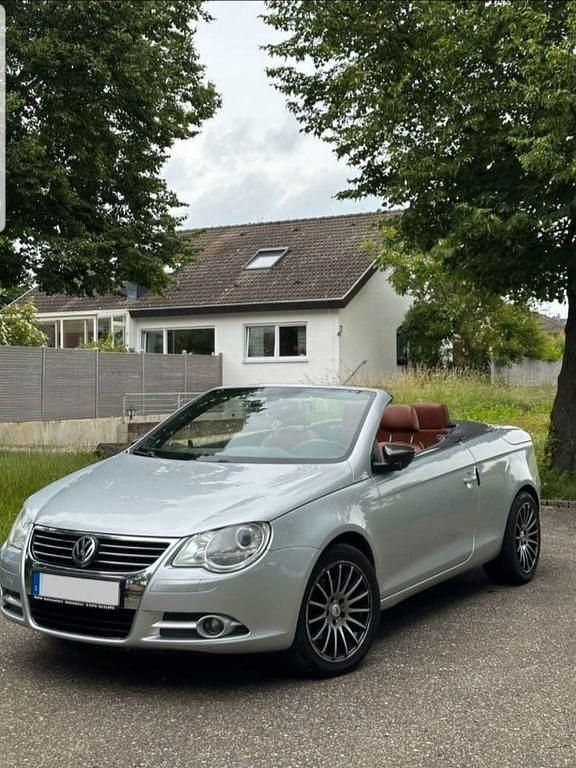 Silber Gebraucht 2010 VW Eos Edition Cabrio | 4.200 € (Fairer Preis) - Bild 1/4