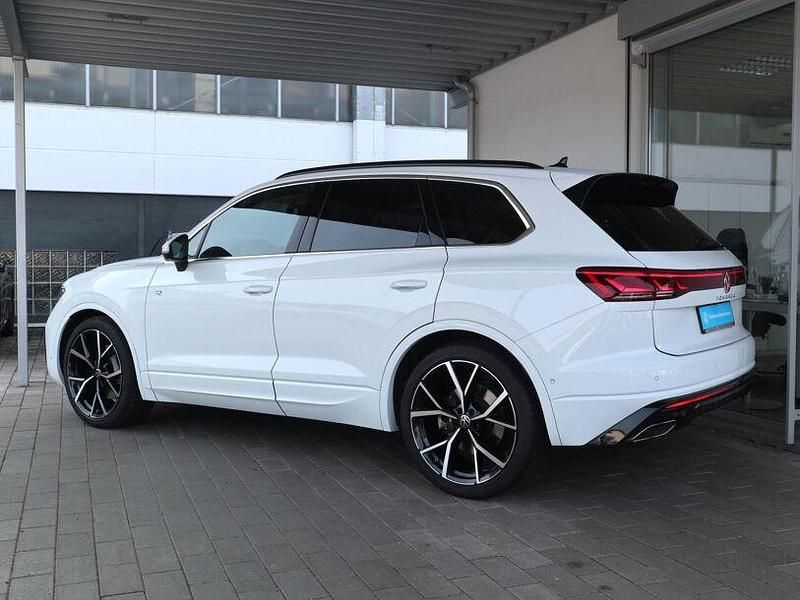 Gebraucht VW Touareg R-line 340 PS (250 kW) 2024 Pure white SUV