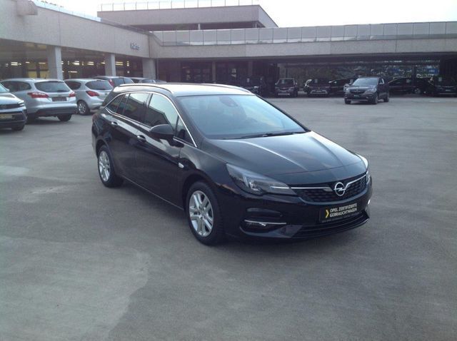 Usado Opel Astra Elegance 145 HP (106 kW) 2021 Preto Carrinha