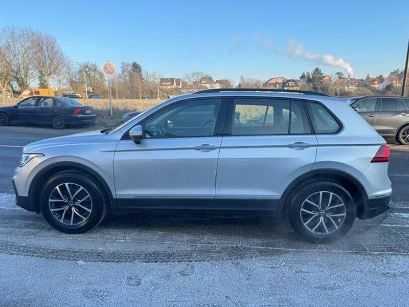 Gebraucht VW Tiguan Life 150 PS (110 kW) 2022 Silber SUV