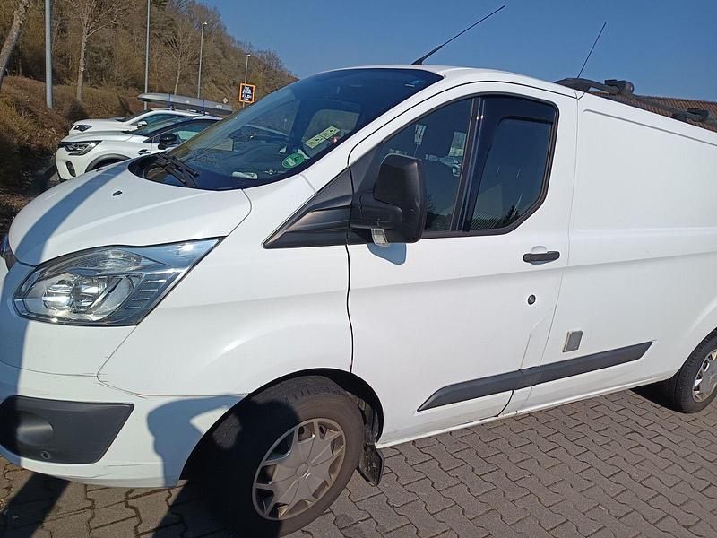 Second-hand Ford Transit Custom 131 CP (96 kW) 2017 Alb Monovolum