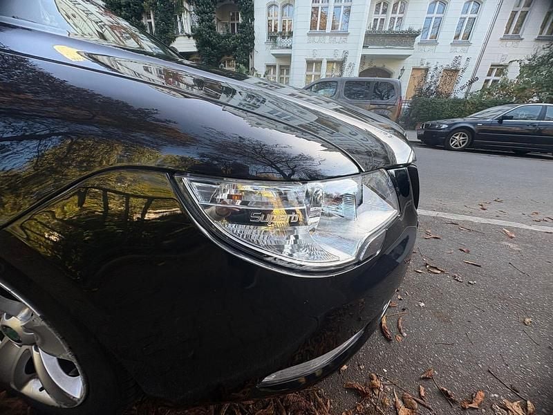 Gebraucht Skoda Superb 150 PS (110 kW) 2012 Schwarz Limousine