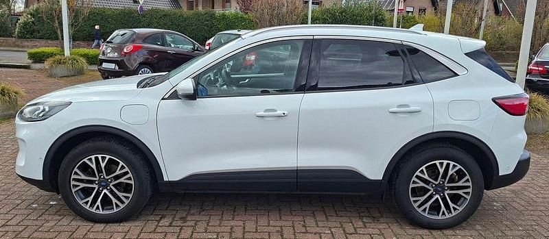 Gebraucht Ford Kuga Titanium X 224 PS (164 kW) 2022 Weiß SUV