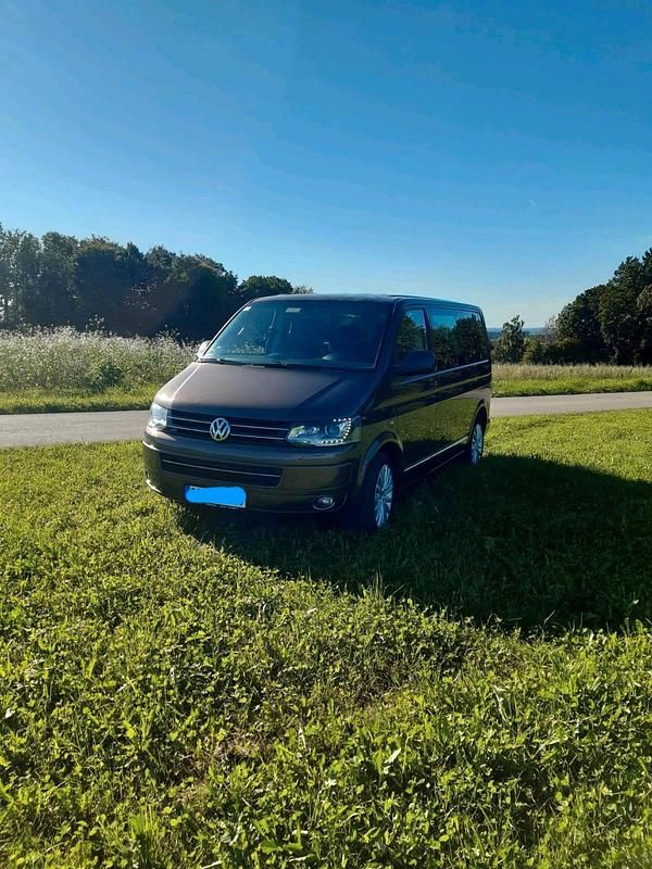 Usata VW Multivan Team 179 CV (131 kW) 2012 Marrone Monovolume