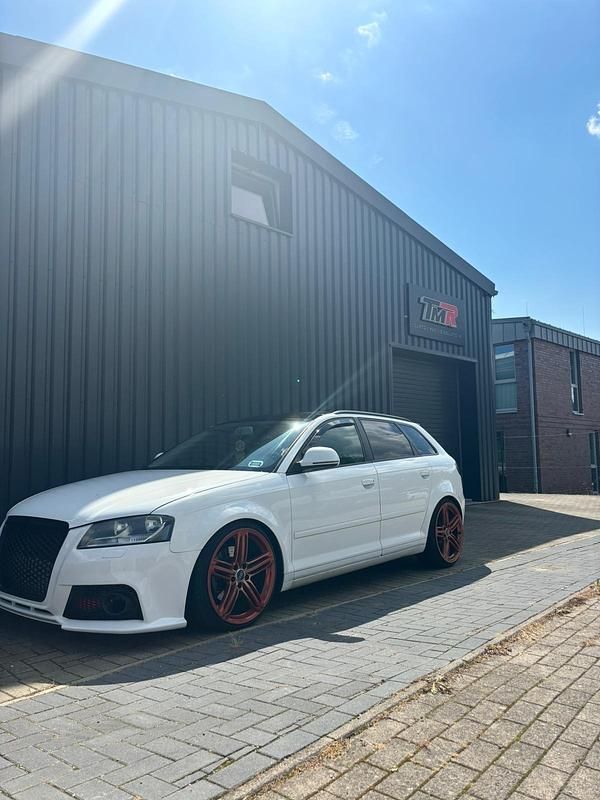 Weiß Gebraucht 2009 Audi A3 Sportback S-Line Limousine | 6.000 € (Etwas zu teuer) - Bild 1/4