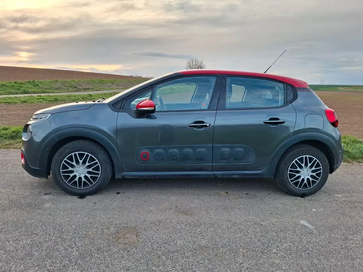 Usado Citroën C3 PureTech 110 CV (80 kW) 2017 Gris Utilitario