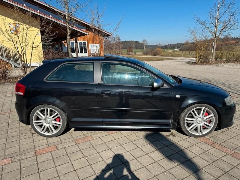 Gebraucht Audi S3 265 PS (194 kW) 2006 Schwarz Kleinwagen