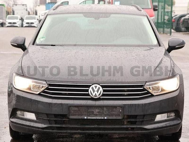 Gebraucht VW Passat Trendline 150 PS (110 kW) 2015 Grau Kombi
