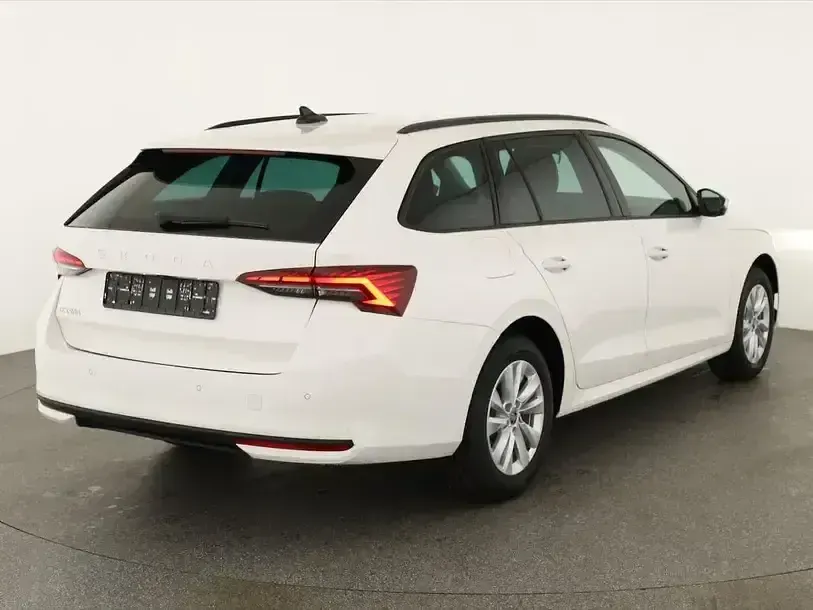Neu Skoda Octavia Selection 150 PS (110 kW) 2026 Alaska weiß Kombi