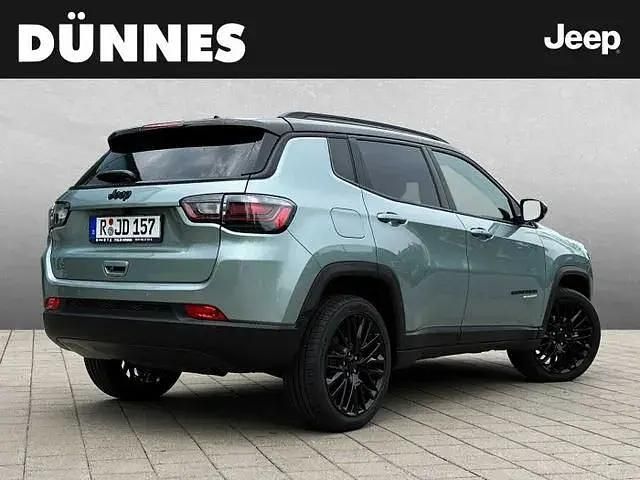 Second-hand Jeep Compass 131 CP (96 kW) 2022 Verde SUV