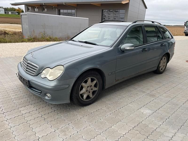 Grau Gebraucht 2004 Mercedes C180 Kombi | 1.500 € (Superpreis) - Bild 1/4