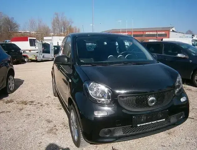 Usata Smart ForFour Basis 71 CV (52 kW) 2015 Nero Utilitaria