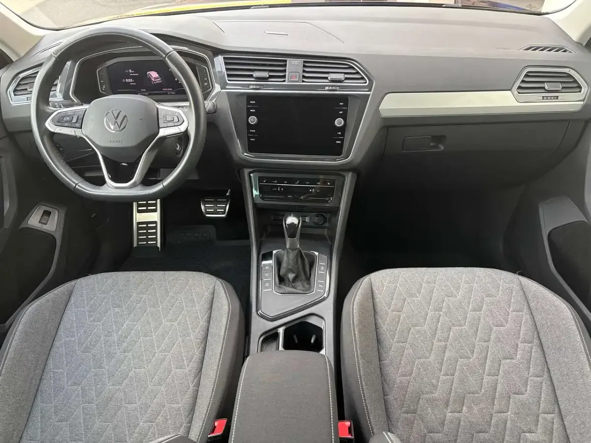 Gebraucht VW Tiguan Pro 150 PS (110 kW) 2023 Ginger brown SUV