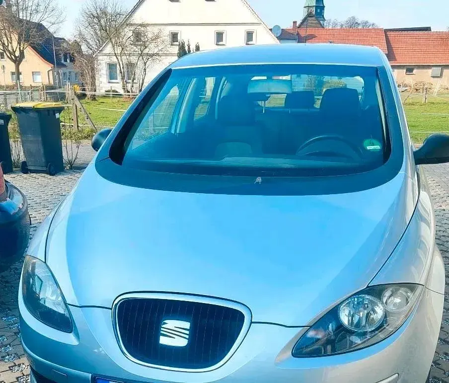 Second-hand Seat Altea 102 CP (75 kW) 2006 Argintiu Monovolum