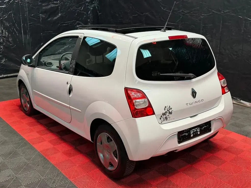 Gebraucht Renault Twingo Night&Day 76 PS (55 kW) 2010 Weiß Kleinwagen