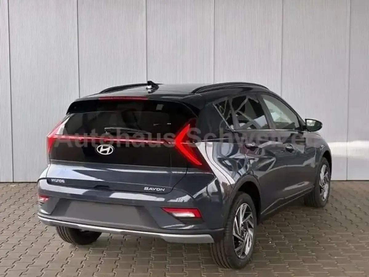 Neu Hyundai Bayon Premium 101 PS (74 kW) 2026 Aurora grey / met SUV