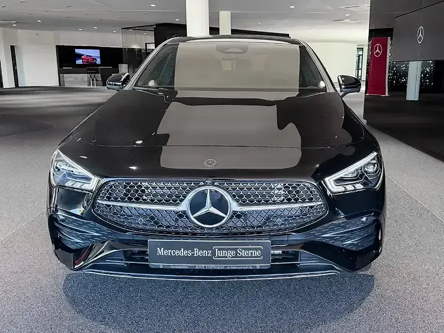Gebraucht Mercedes CLA220 AMG line 190 PS (139 kW) 2026 Schwarz Coupé