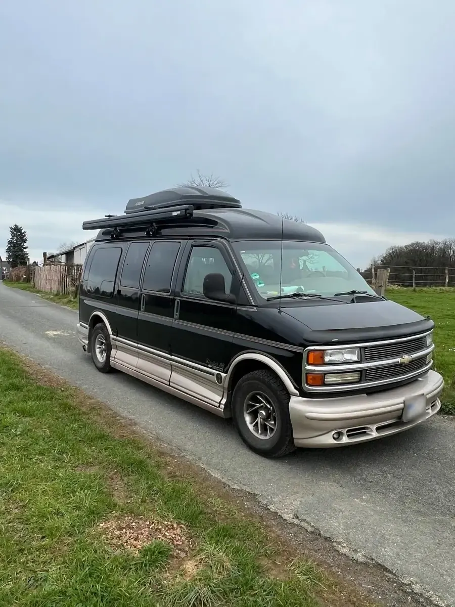 Gebraucht Chevrolet Express 330 PS (242 kW) 2000 Schwarz Van / Kleinbus