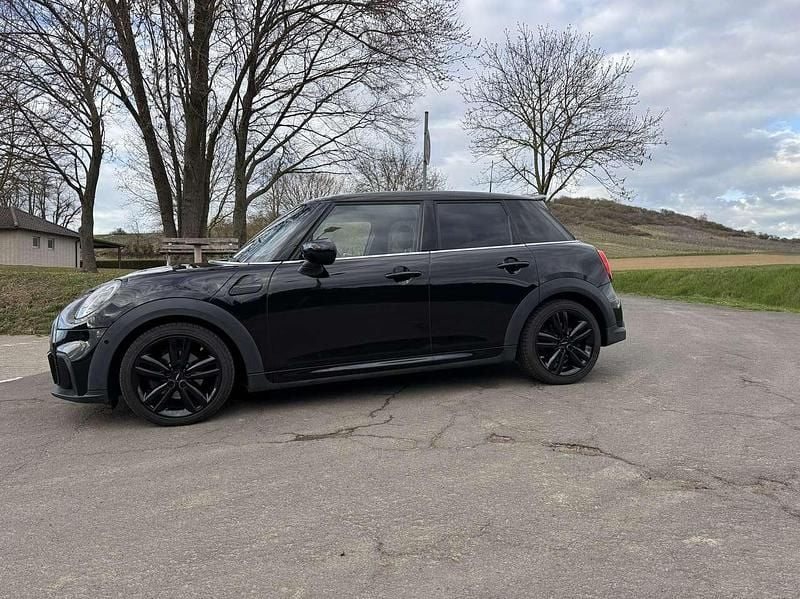 Schwarz Gebraucht 2021 Mini John Cooper Works Kleinwagen | 24.999 € (Etwas zu teuer) - Bild 1/4