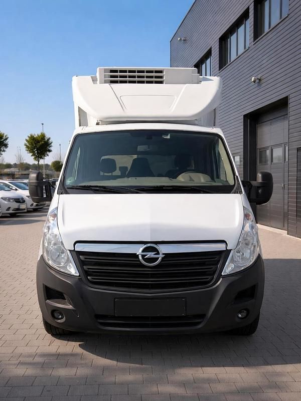 Gebraucht Opel Movano 145 PS (106 kW) 2017 Weiß Van / Kleinbus