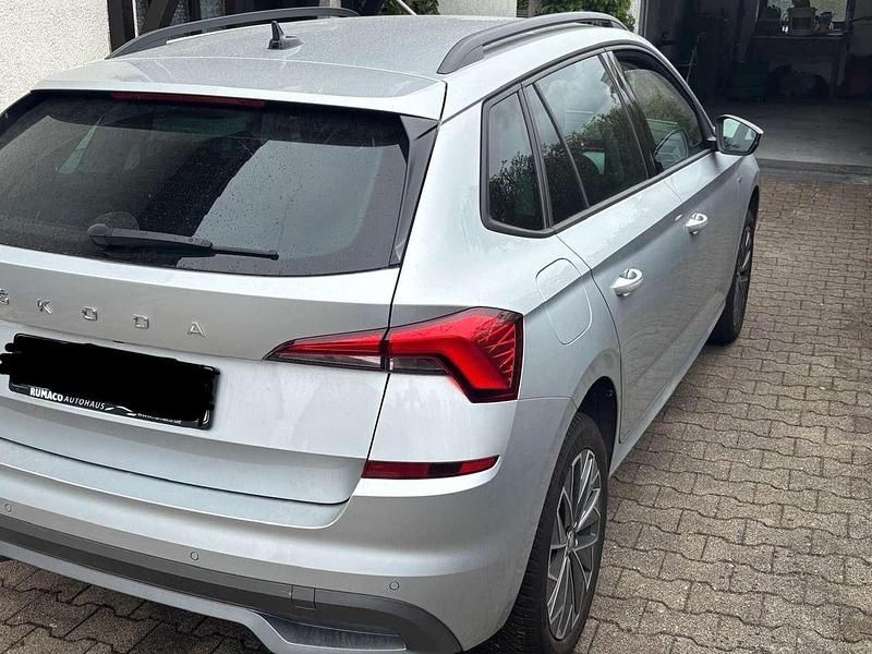 Silber Gebraucht 2024 Skoda Kamiq Tour SUV | 19.500 € (Fairer Preis) - Bild 1/4