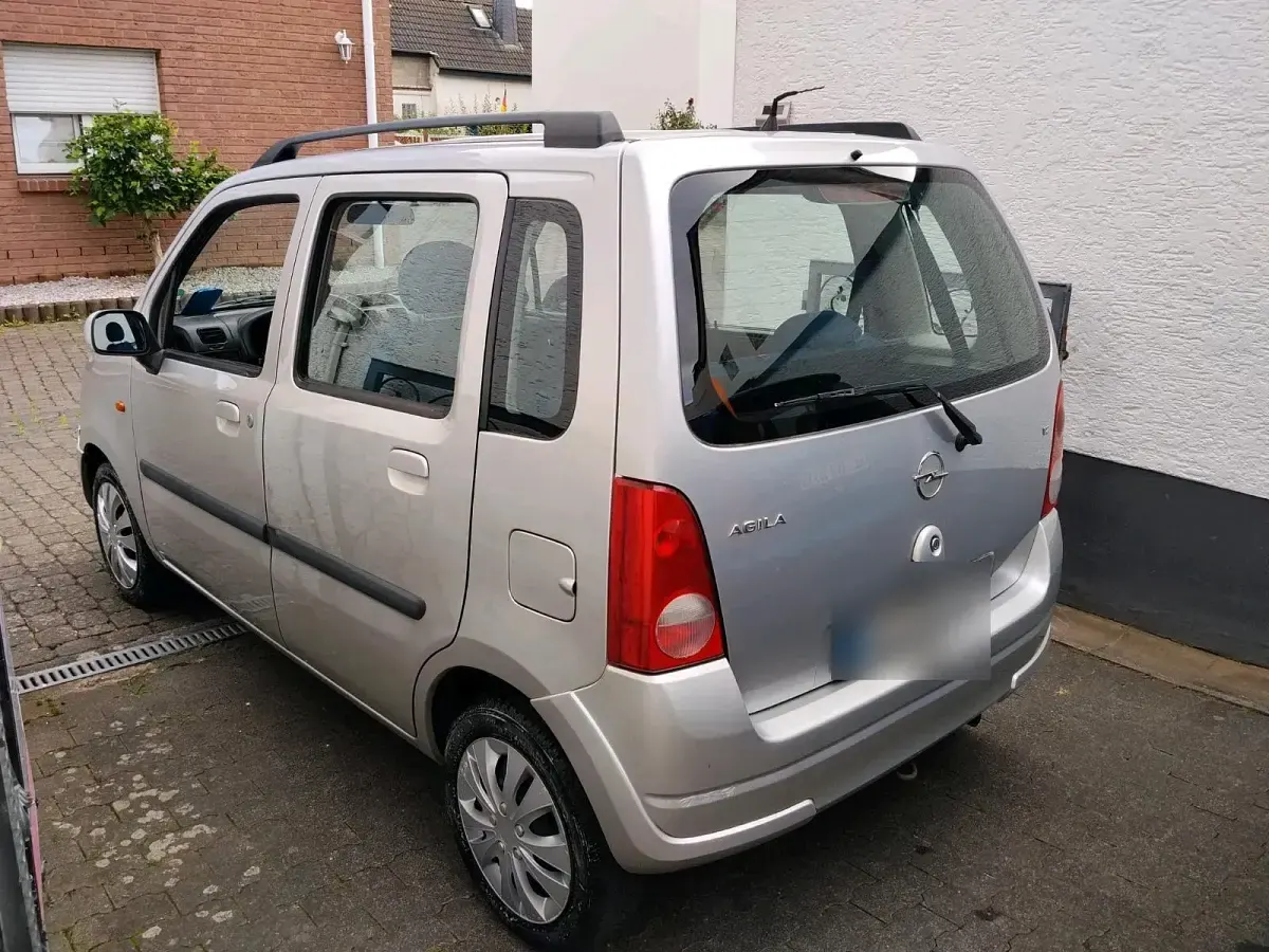 Gebraucht Opel Agila 70 PS (51 kW) 2003 Blau Van / Kleinbus