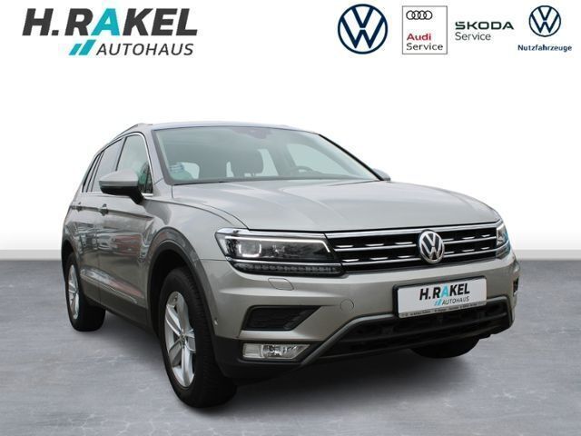 Silber Gebraucht 2017 VW Tiguan Highline SUV | 19.450 € (Fairer Preis) - Bild 1/4